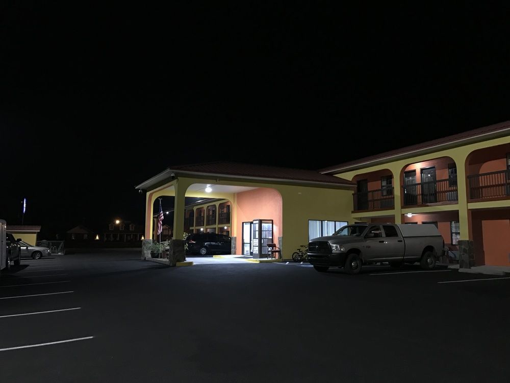 Relax Inn Mcrae 外观 照片
